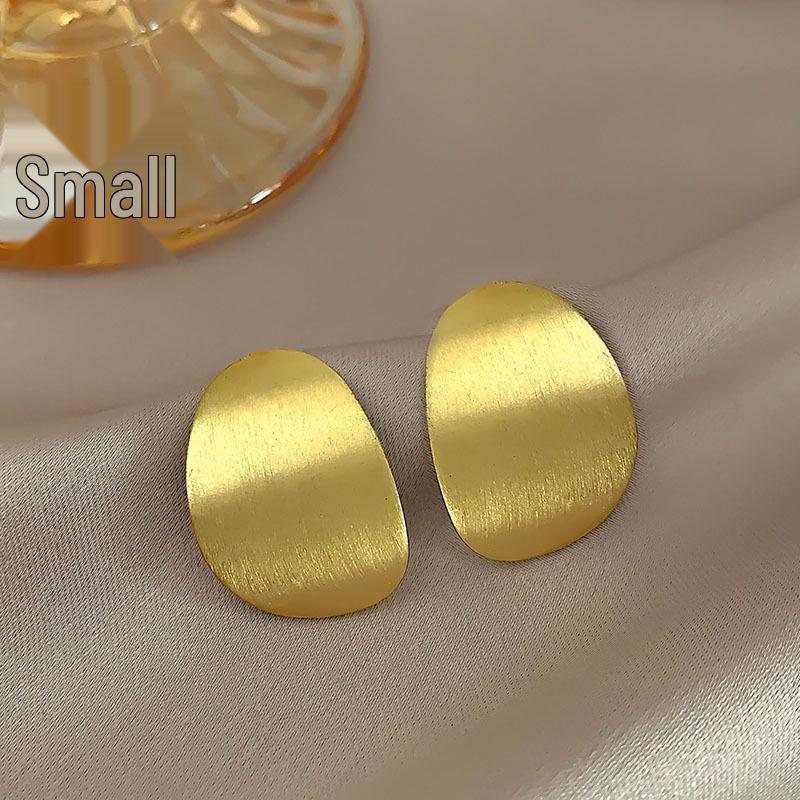 Pearl Asymmetrical Earrings: Elegant Autumn/Winter European & American Style