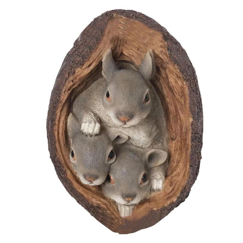 1 Pcs Decorative Garden Pendant Easter Resin Craft Cartoon Squirrel Statue Garden Decoration Simulation Pine Accessories