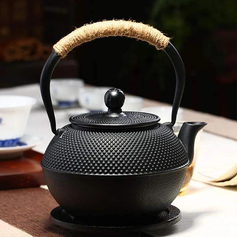 Japanese Iron Tea Pot with Stainless Steel Infuser Cast Iron Teapot Tea Kettle for Boiling Water Oolong Tea 600/900/1200ML