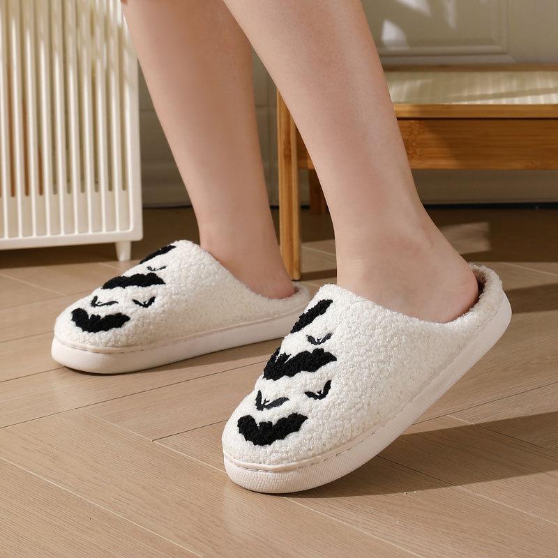 Fashion Halloween Bat Pattern Embroidered Plush Home Thick-Soled Comfortable Woolen Cotton Slippers  Warm Non-Slip Indoor Slippers