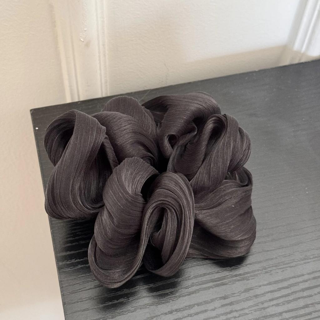 Elegante Satin-Haargummis Große Mode-Haarbänder Gestreifte Haaraccessoires Übergroße Scrunchies Elegantes Gestreiftes Gummi-Haarband