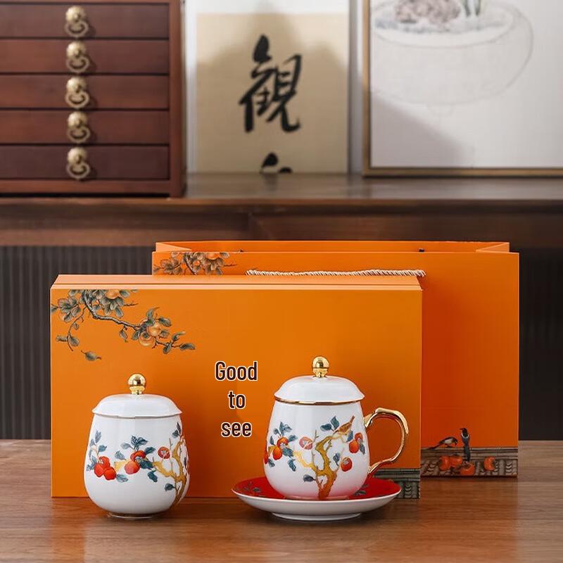 Керамическая чайница и подарочный набор чайной чашки