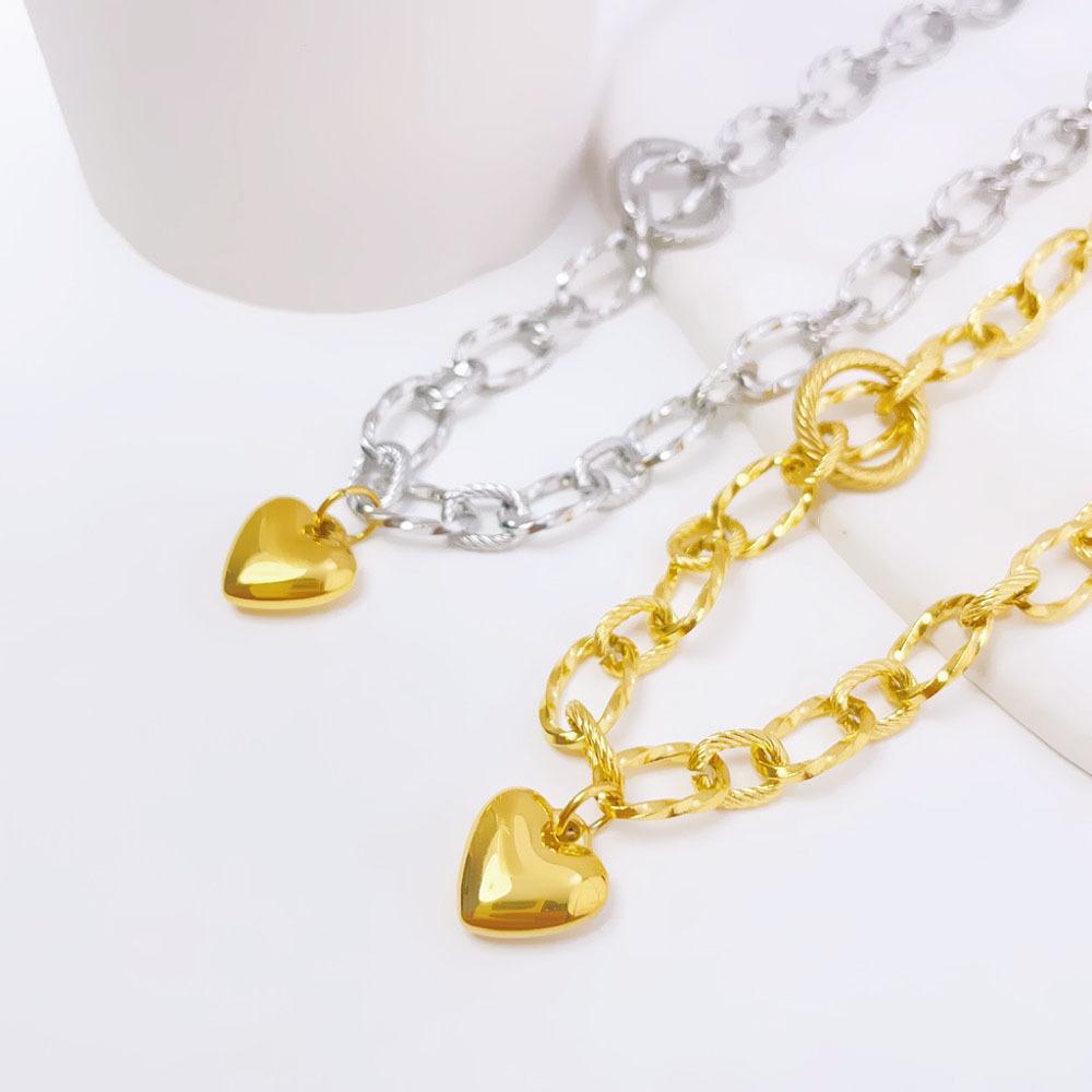 Fashion Design Hollow Hanging Gold Love Necklace Female Popular Personality Temperament Titanium Steel Clavicle Chain Versatile