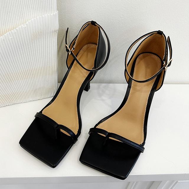 Liyke Bílé sandály pro ženy venkovní streetový styl klip na prst úzký pásek ležérní gladiátorky vysoké podpatky letní boty dámské sandály