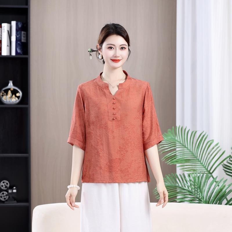 

Elegant Spring Printed T-Shirt for Middle-Aged and Elderly Moms - Stylish, Simple, Loose Fit 4XL (135-145 lbs) розовый