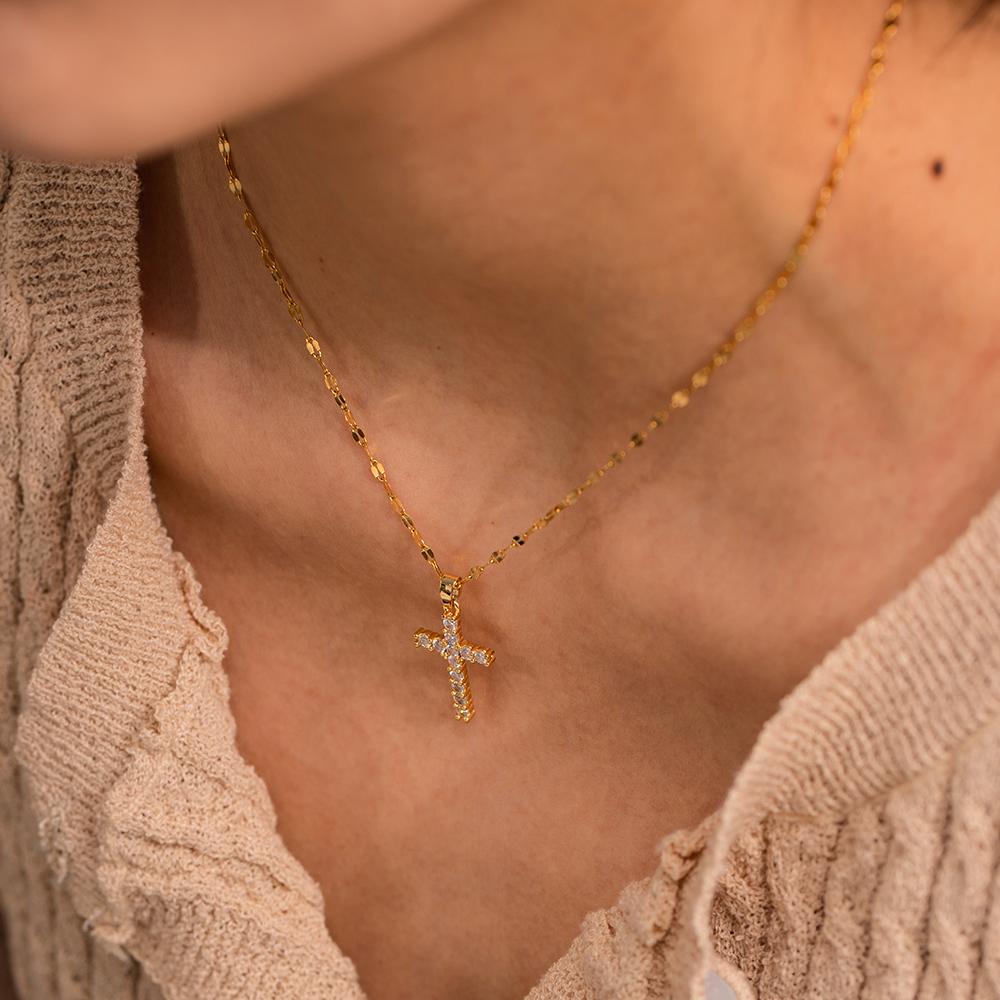 Uworld Retro 18K PVD Gold Plated Clear Crossed Zircon Necklace Cubic Zirconia Cross Pendant Necklace Collar Acero Inoxidable