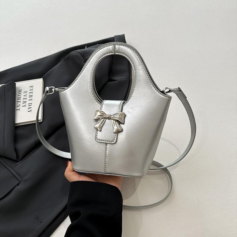 

High-end All-match Shoulder Bag Women Korean Style Hand-held Bucket Practical Large-capacity Single-shoulder Commuter чорний