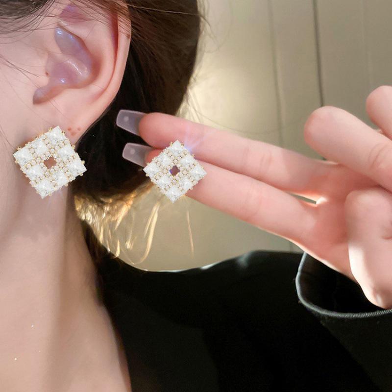 S925 Silver Needle Square Stud Earrings - 2023 Trendy High-End Fashion Jewelry