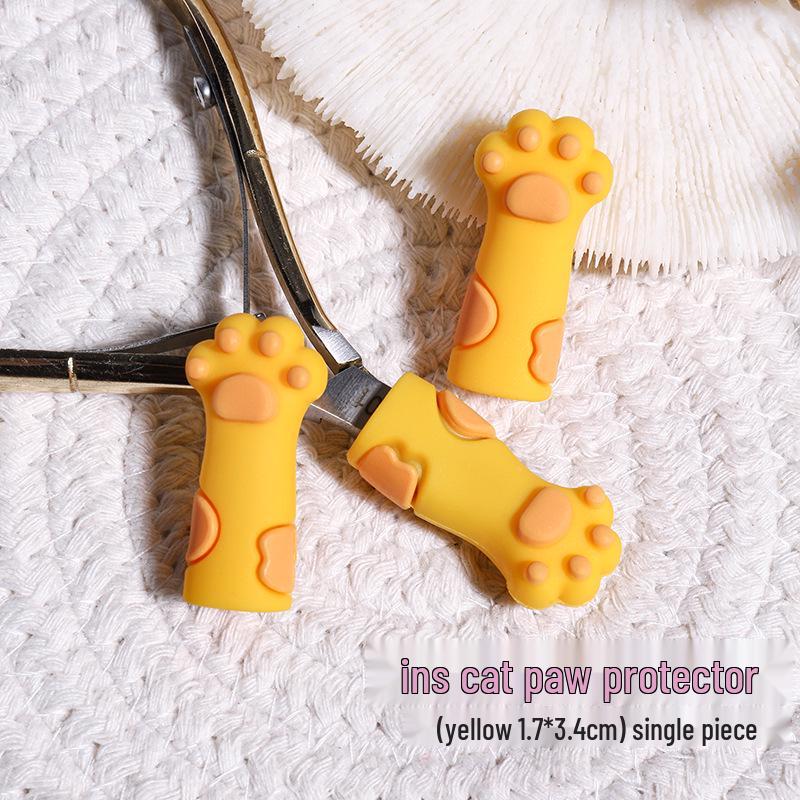 

Милый чехол для кусачек для кутикулы в виде кошачьей лапки - Маникюрный инструмент в японском стиле, Ударопрочный, Доступен в трех цветах.