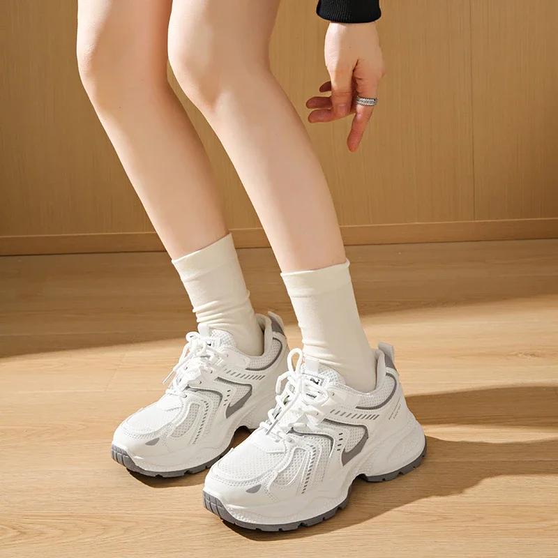 Nuovo Stile Autunnale Scarpe Sportive Comode e alla Moda Punta Tonda Allacciatura Casual Suola Spessa Rialzanti Rete Scarpe da Donna