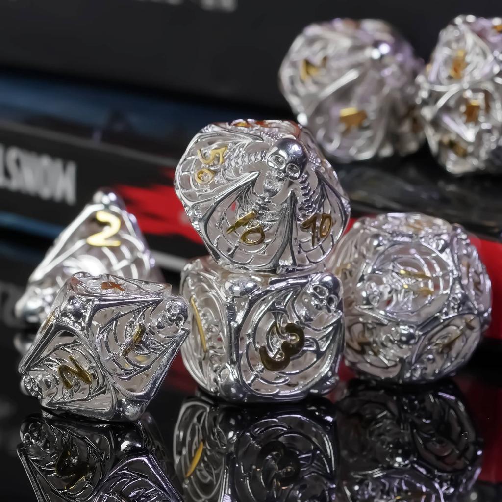 Cusdie Skelett Hohl DND Würfel Metall 7 Stück D4-D20 Polyedrisches Würfelset für Dungeons and Dragons Rollenspiel Pathfinder