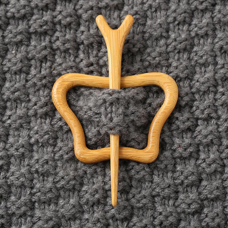 Wooden Brooch Shawl Cardigan Sweater Neckline Contraction Fixed Pin Niche Cute Animal Cartoon Brooch