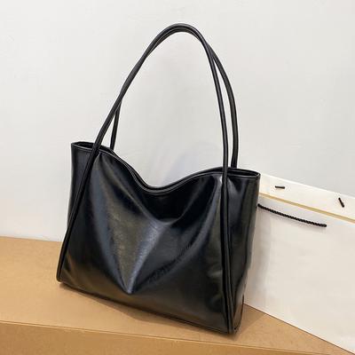 New Soft Leather Large Capacity Tote Bag with Niche Design For Handheld Use Women Commuting Shoulder Underarm Bag