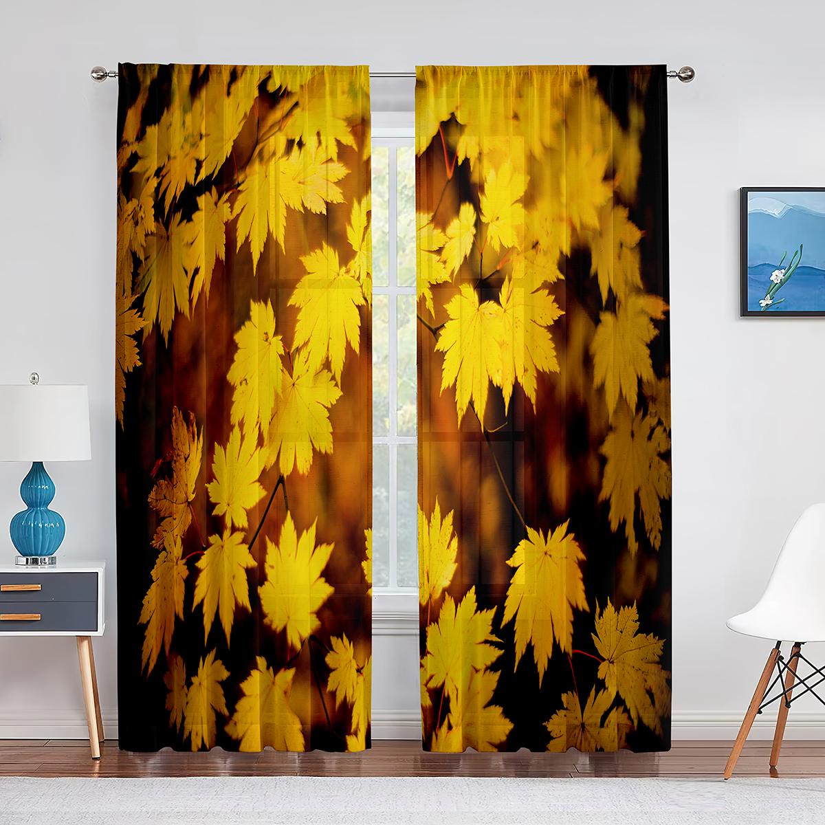 Осенние кленовые листья на деревянной доске — фото 5