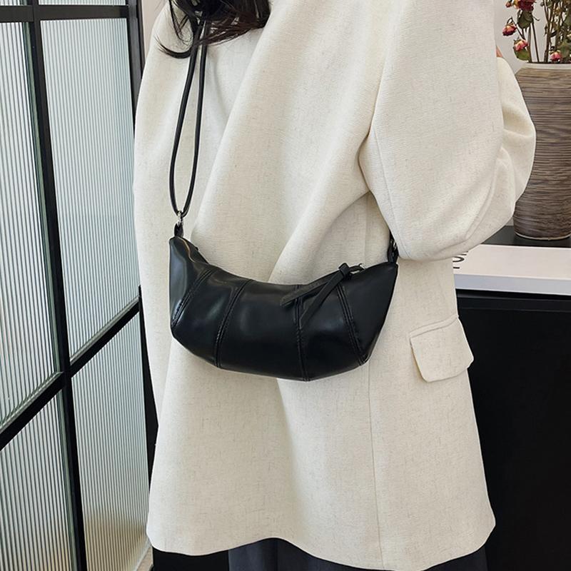 Yogodlns Fransk Croissantveske Chic Mote Sølv Crossbody-veske Retro PU Mini Boulogne Håndveske Casual Søt Skulderveske