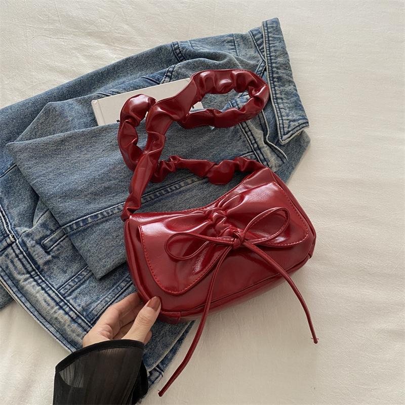 

Літо 2024, нова проста модна повсякденна сумочка, невелика квадратна сумка, жіноча сумка з нішевим дизайном і темпераментом на одне плече під пахвою червоний