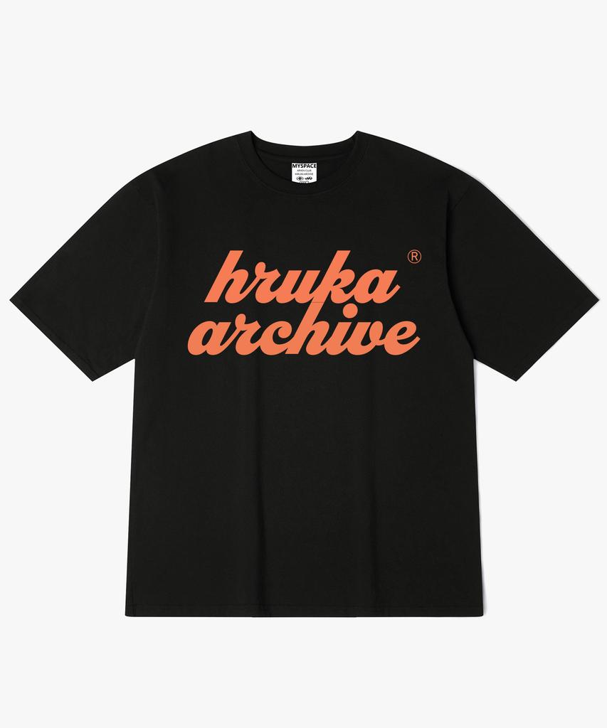 Hilukaakaibeu Overlap Orange Logo Short Sleeve T-Shirt