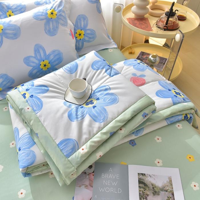 Simple Modern Air Condition Thin Blanket Summer Quilt Cotton Fluffy Plaid Blanket On The Bed Comfortable Comforter