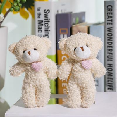 Bonecas e peluches – Peluches