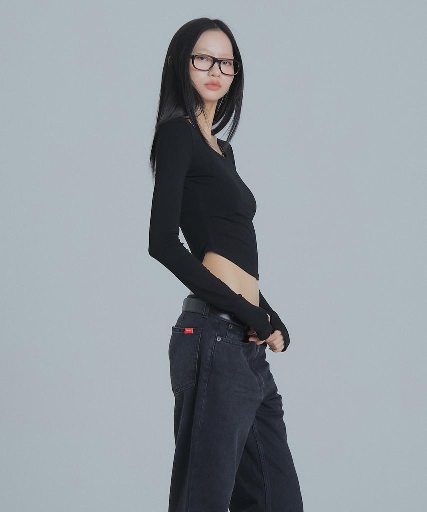 Peulaentigseobiseu Snug Square Neck Long Sleeve - Black