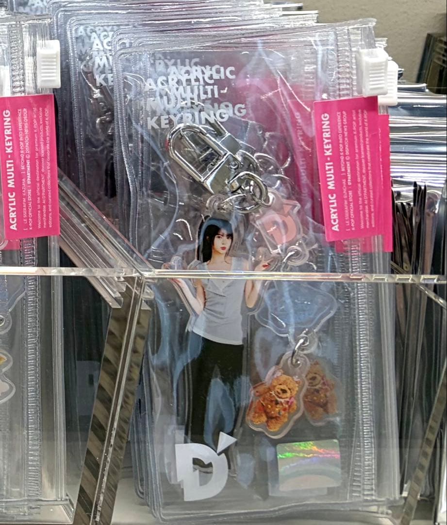 [USED] le sserafim dicon Pop-up Acrylic Keyring Eun-chae