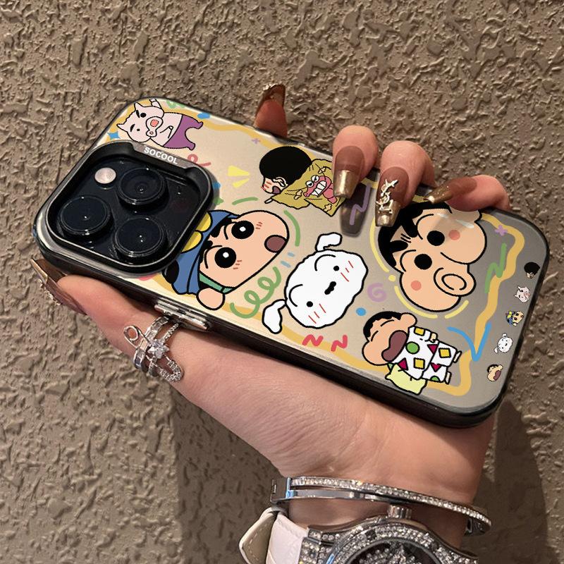 Cute and fun cartoon Crayon Shin-chan iPhone 18 Pro Max case, 16cm long, creative drop-proof protective case, 15cm long.