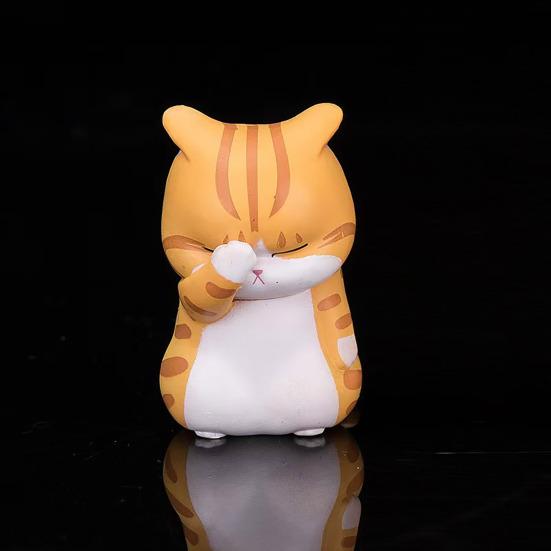 Mini Cat Figurines Car Dashboard Decoration Cute Cat Car Interior Accessories for Home Office Desk Automotive Decor