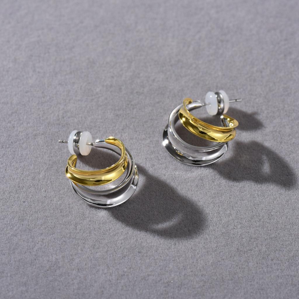 Static Design Stainless Steel Gold And Silver Contrasting Color C-Shaped Glossy Stud Earrings High-Grade Titanium Steel Earrings Jewelry Women