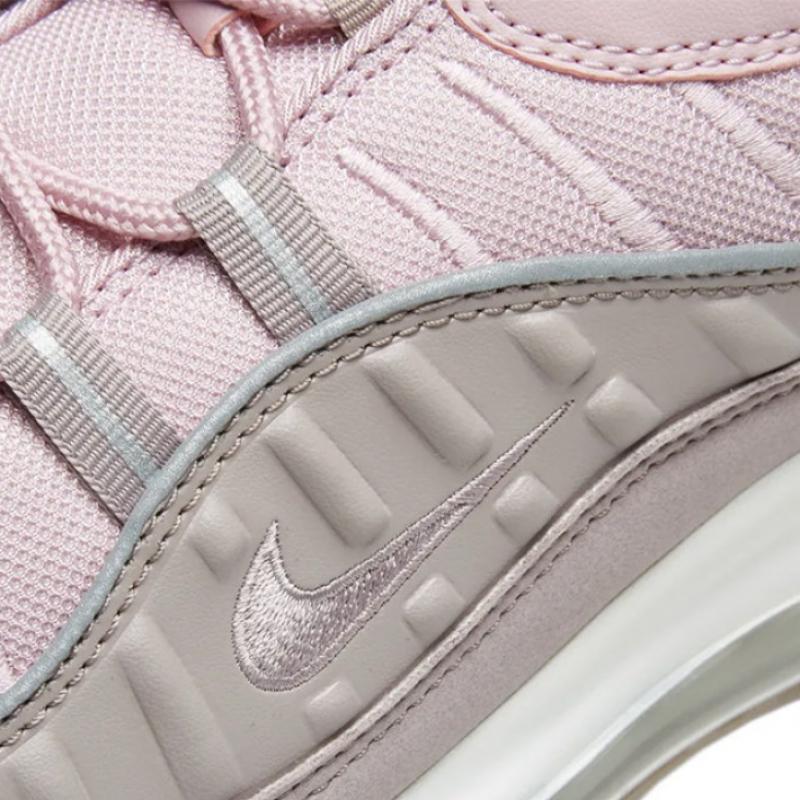 Nike Women S Air Max 98 Sneaker 640744 200