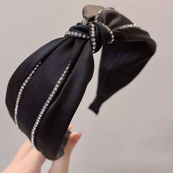 Luxurious Wide-Brimmed Headband for Women - Top Knot Design, Perfect for Autumn/Winter