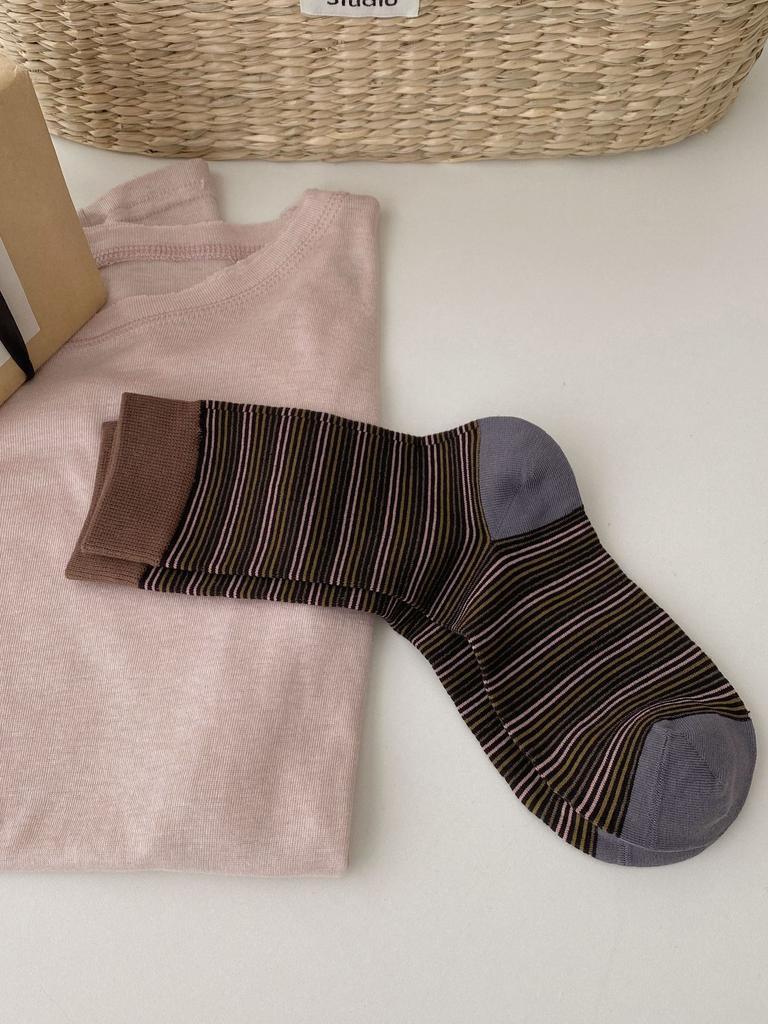 Striped Socks, Mid-Tube Socks, Classic Retro Contrasting Colors, Versatile Literary Niche Design, Piled Up Socks