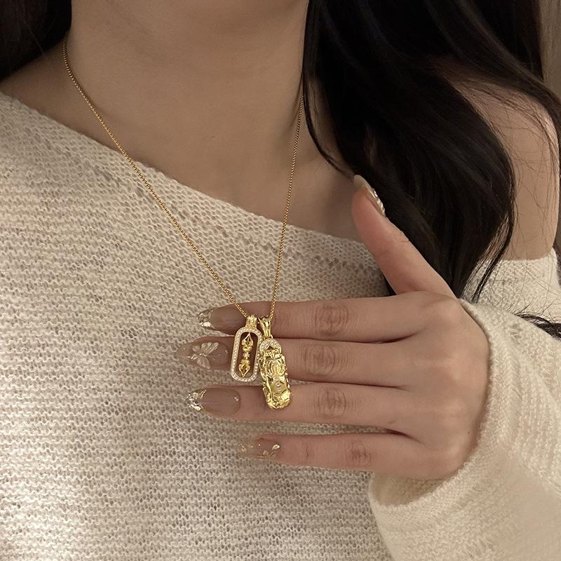 Vintage Diamond inlaid ethnic style Pixiu pendant necklace light luxury exquisite party wedding   sets for women