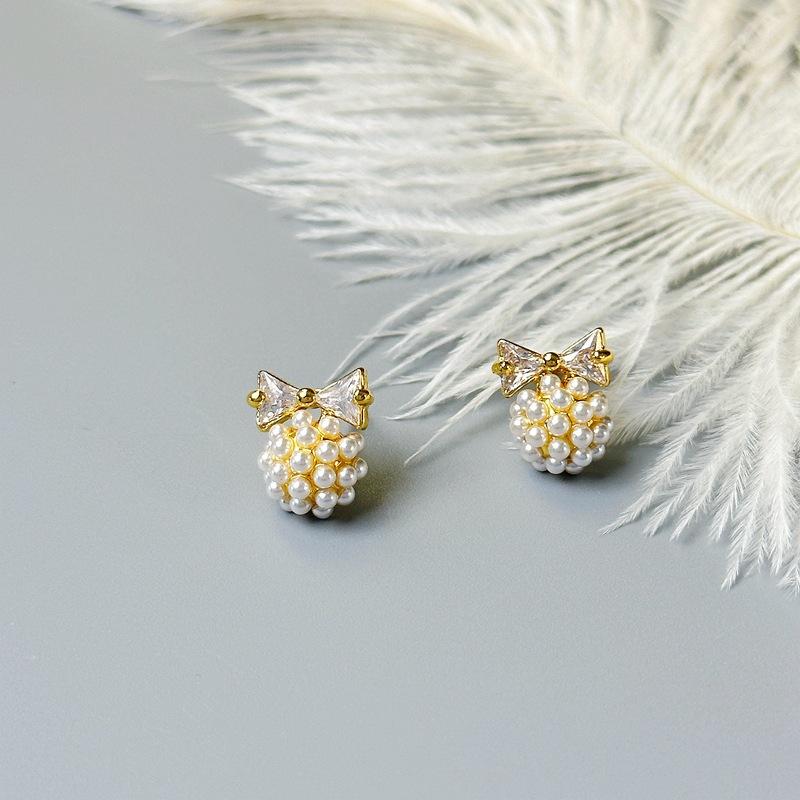 French Retro Temperament Romantic Zircon Bow Stud Earrings Women белый