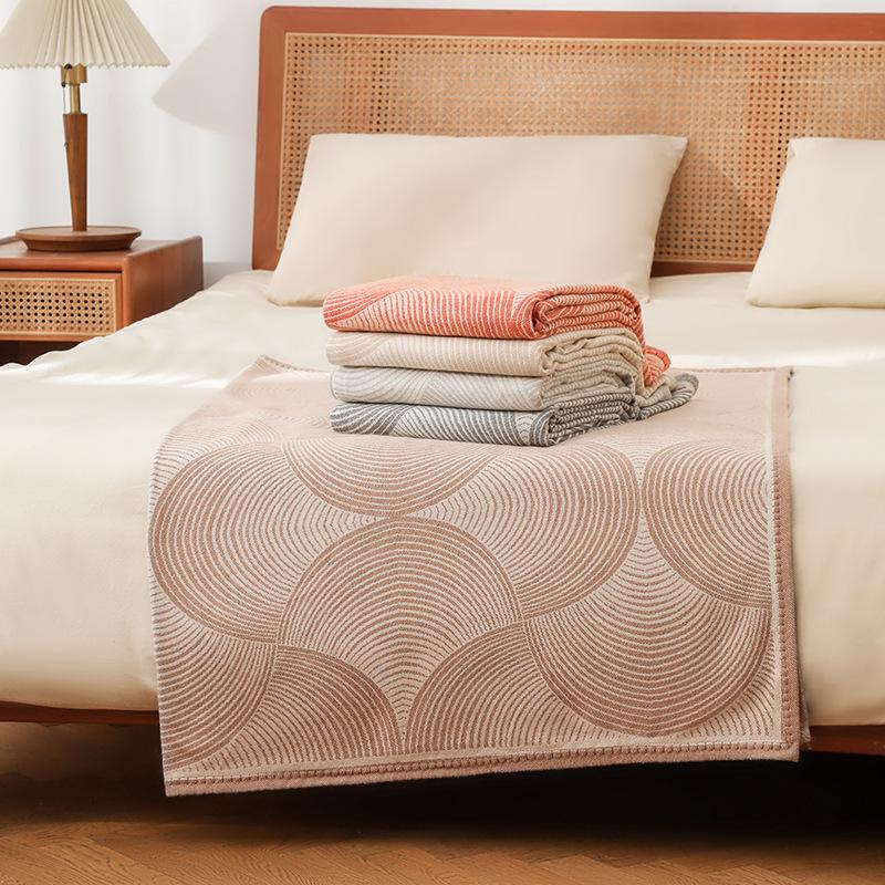 Leichter Luxus Aero Überwurfdecke Gewebte Jacquard Fleece Sofaabdeckung Decke Tragbare Camping Couchdecke Bequeme Klimaanlagen Nickerchen Decke