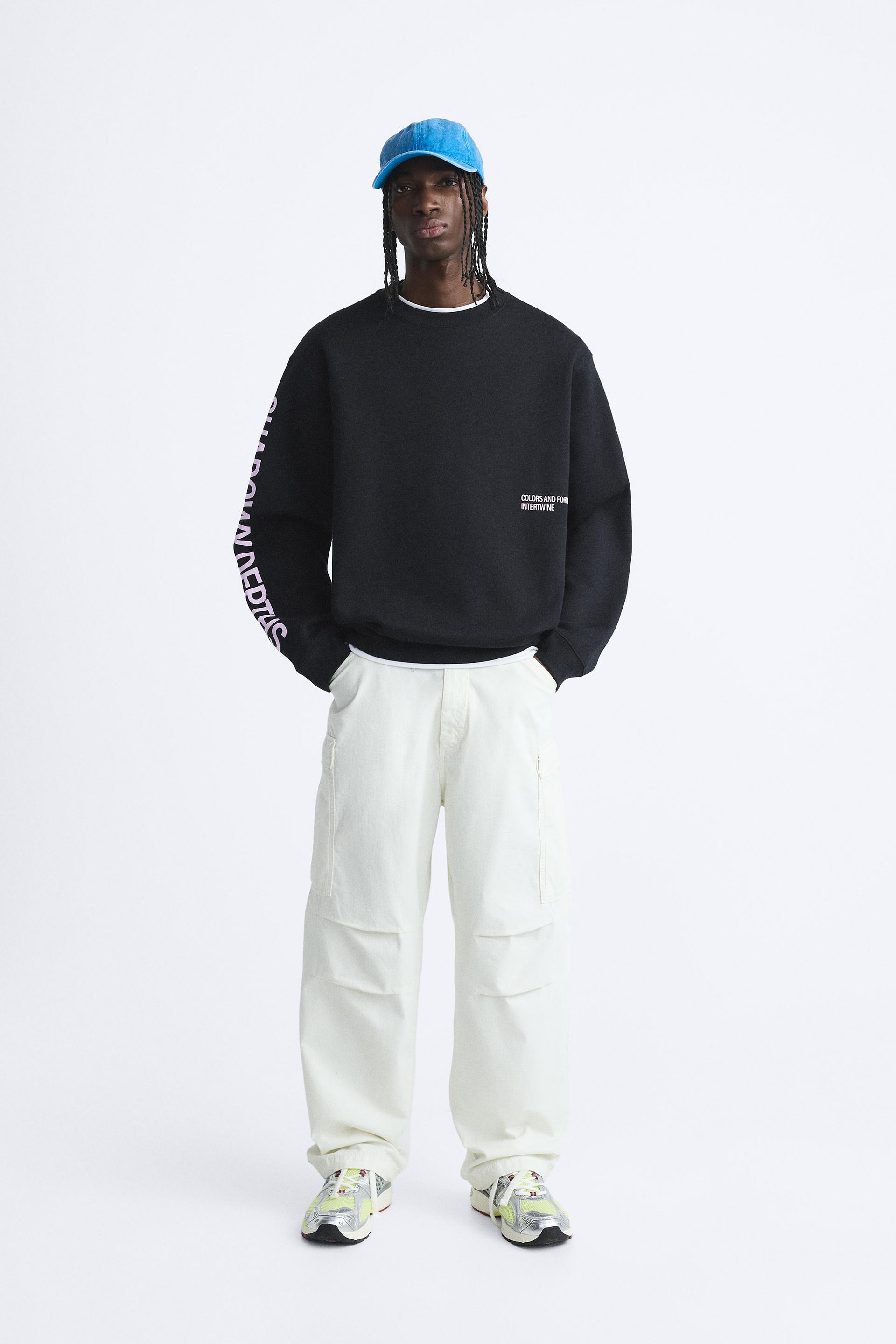 

ФУТБОЛКА С АБСТРАКТНЫМ ПРИНТОМ