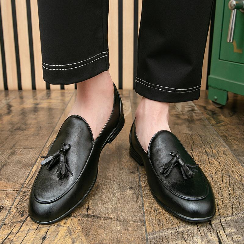 Fashion New Red Men Tassel Loafers Leather Formal Shoes Elegant Dress Shoe Simple Slip On Man Casual Shoes Footwear Large Size 47