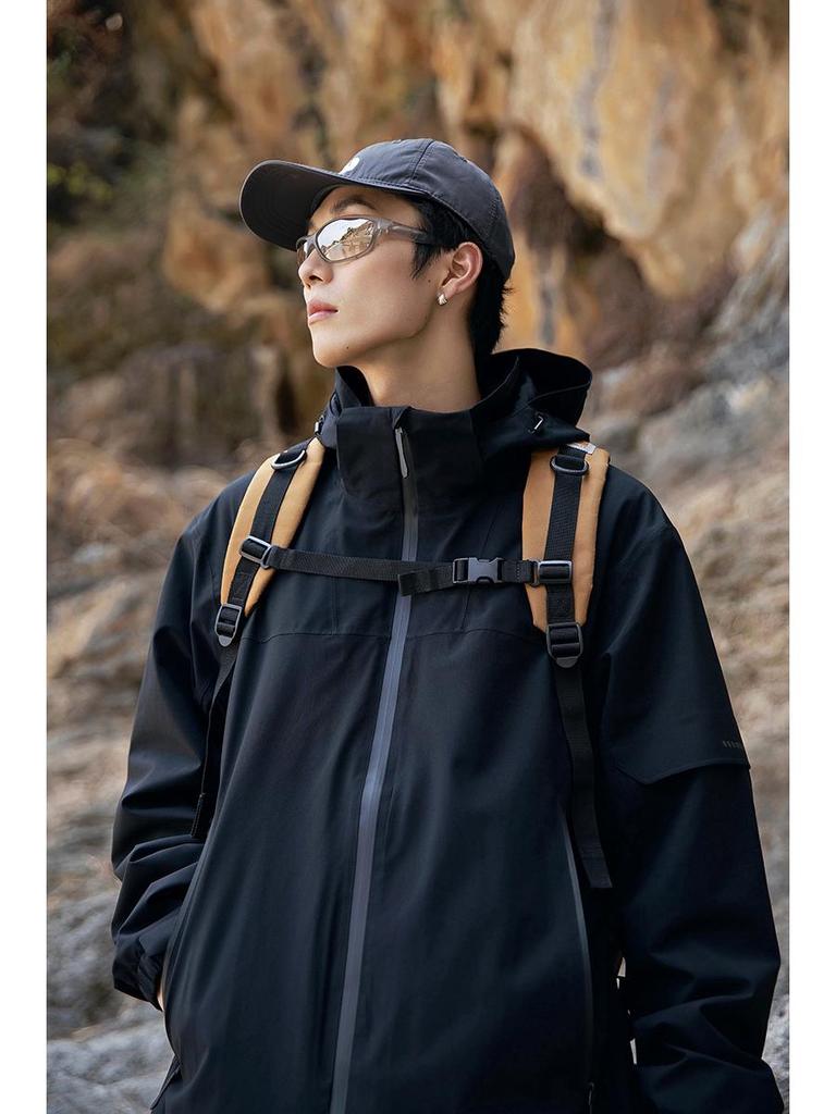 Men's Windproof Three-in-One Fleece Ski Jacket - Wear-Resistant, Heat-Sealed Winter Outerwear