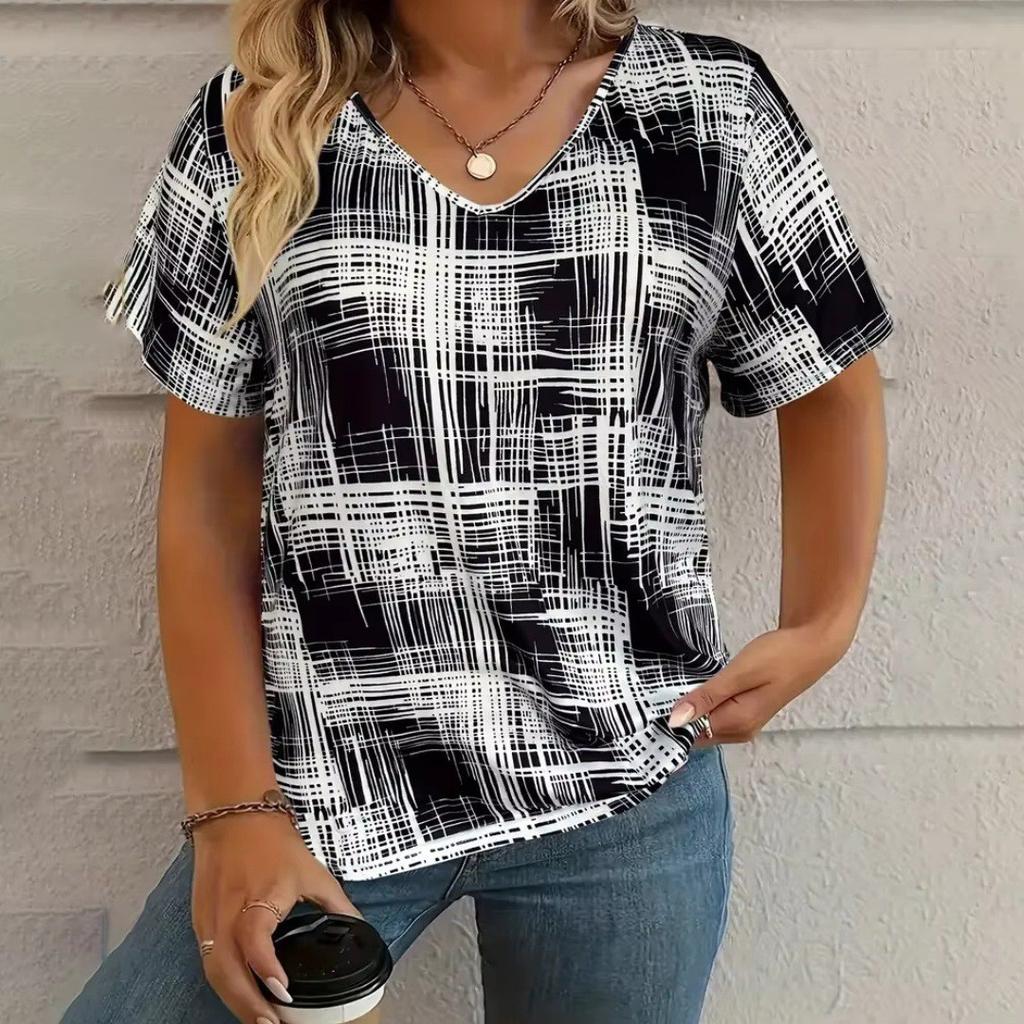 Summer V-neck 3D Color Blocking Printed Top Fashionable Casual Short Sleeved Women's T-shirts