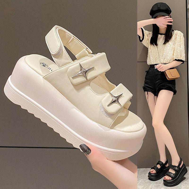 Fashion Slippers for Women 2025 Summer New Fashion New Designer Platform Slippers Female Solid Color Fashion Casual Flip Flops Women