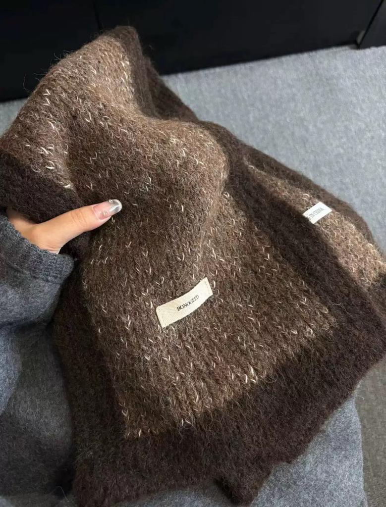 1116 autumn and winter knitted scarf women's high-end feeling containing wool versatile and warm student neck protection wool scarf tide