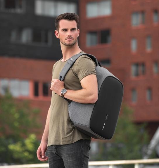 Xddesign New Collection 17-Inch Functional Laptop Backpack Bobby Hero Xl Size