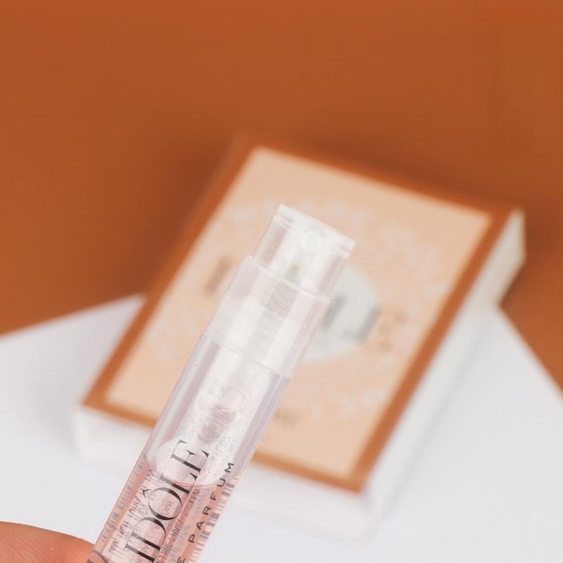 LANCÔME Is My Idol's Trendy Perfume 1.2ml. A Unique Fragrance with a Trendy Scent and Long-lasting Aroma.