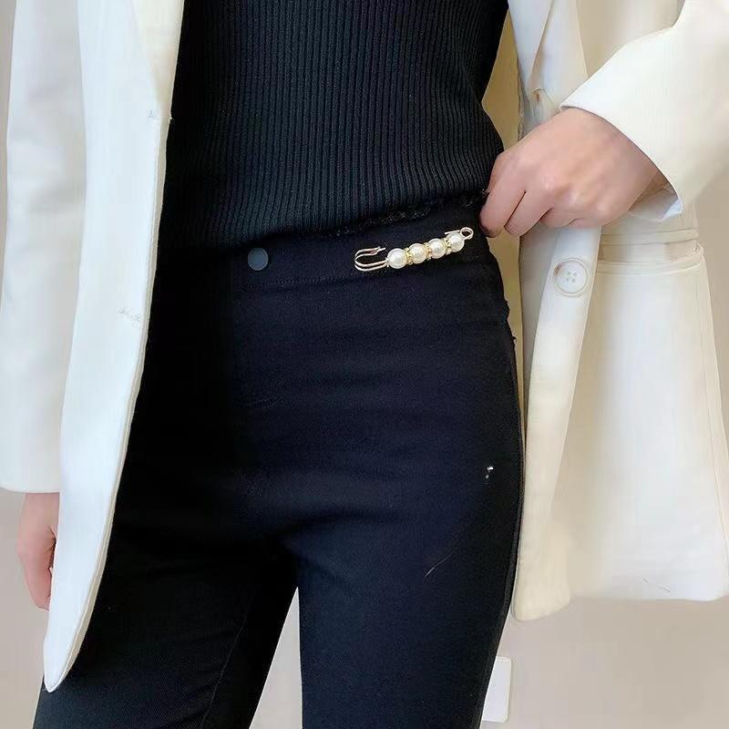 Set Pretty Pearl Pin Buckle Fixed Clothes Anti-naked Buckle Shrink Trouser Waist Ladies Decorative Accessories