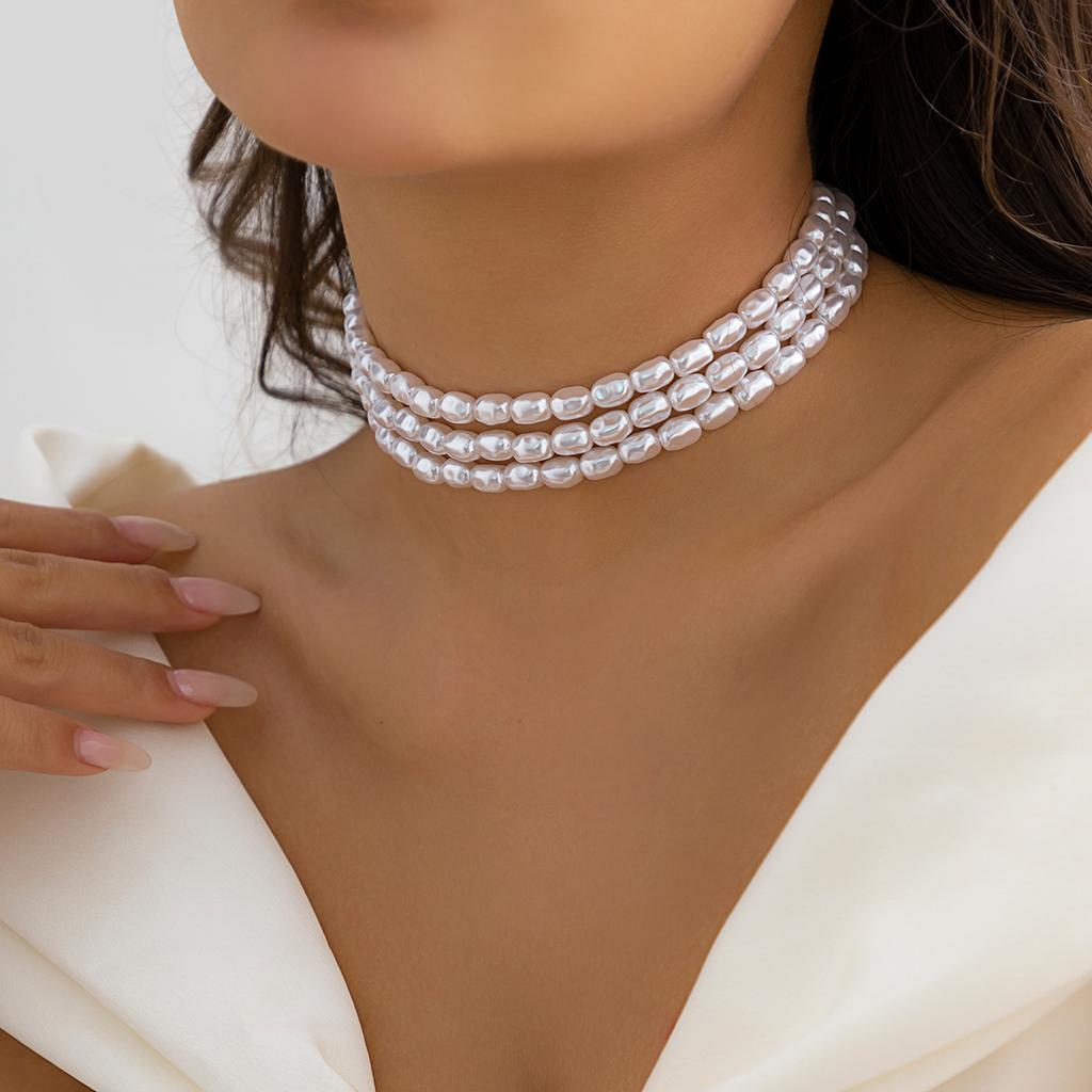 Collar de perlas blancas de imitación multicapa, cadena de cuentas, estilo punk, para damas, para bodas, collar corto de clavícula, joyería para banquetes.