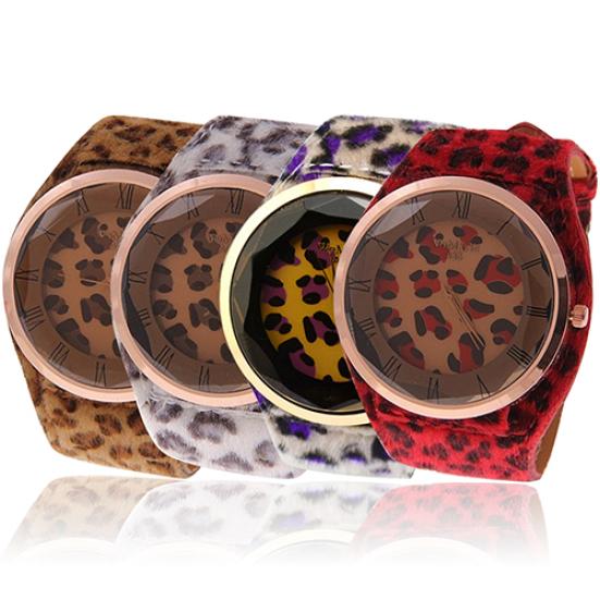 Women's Leopard Faux Leather Strap Charm Roman Numerals Quartz Wrist Watch