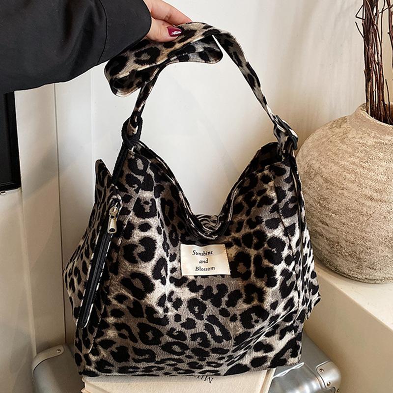 Nuova borsa tote a tracolla di grande capacità per il tempo libero in stile pigro, borsa in tela con stampa a scacchi e leopardata di alto valore