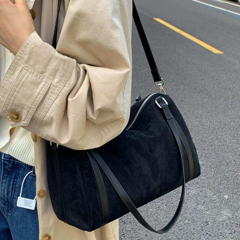 Fashion Women Vintage Pillow Shoulder Crossbody Bags 2026 New Trendy High Capacity Matte Leather Female Tote Handbags