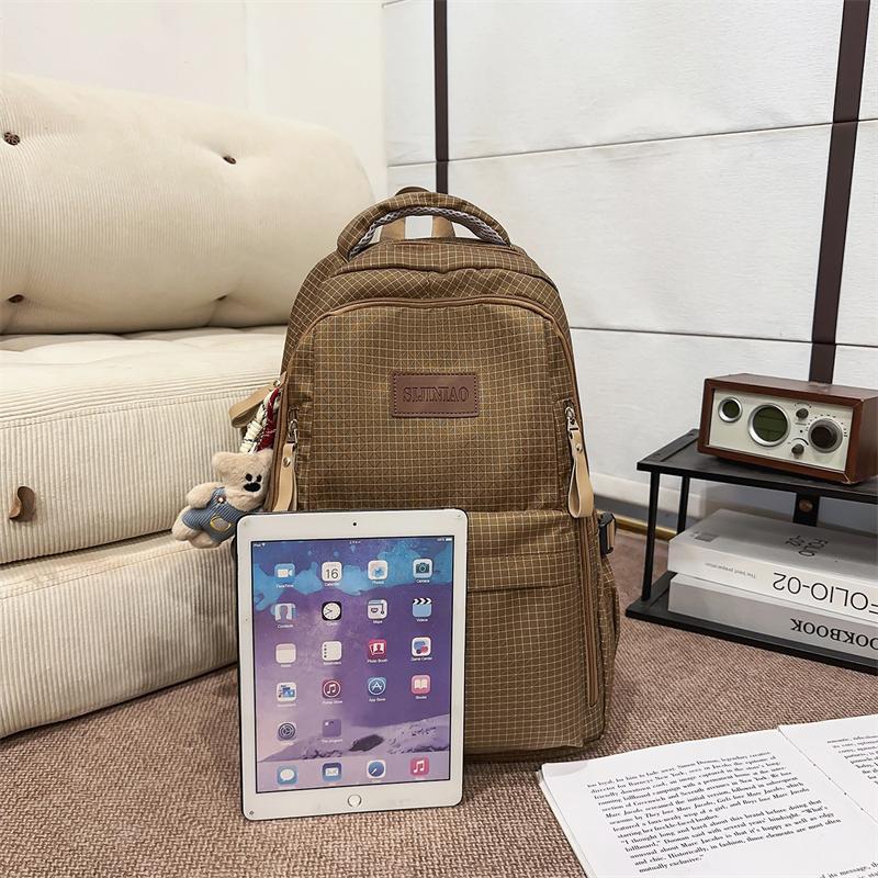 Vintage Plaid Backpack Large Capacity Lightweight School Bag for Junior High School Students
