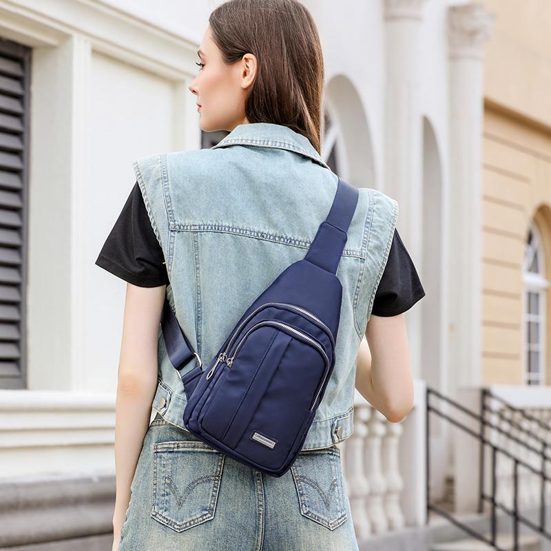 Женская нагрудная сумка — фото 3