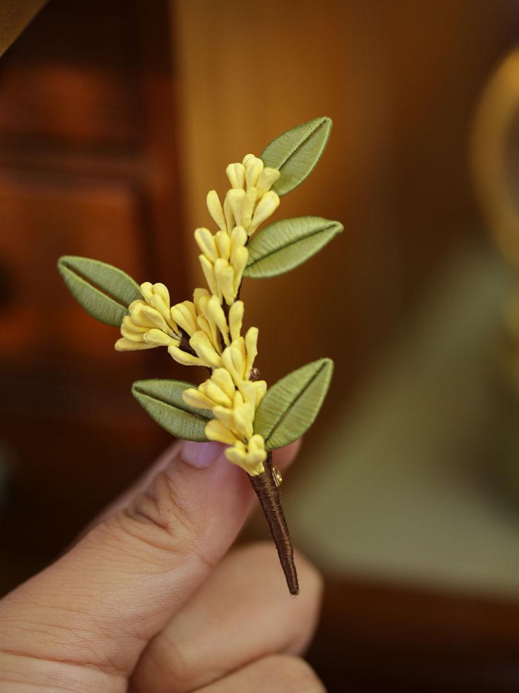 Antique-Style Qipao Brooch: Three-Dimensional Floral Pin for Hanfu & Decorative Clothing Accessories